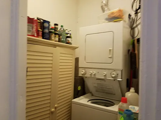 Rented by Brownstone Property Group | media 7