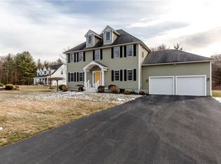 3 Menard Ln, Smithfield, RI 02917