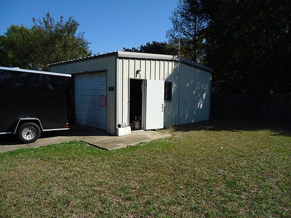 5th image of 109 W Swoope Dr