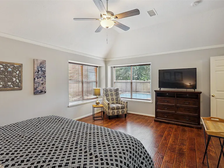 183 N Millport Cir — Photo 14