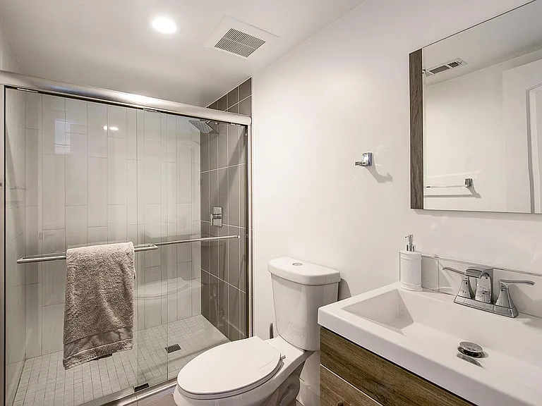 3002 Foothill Blvd — Photo 40
