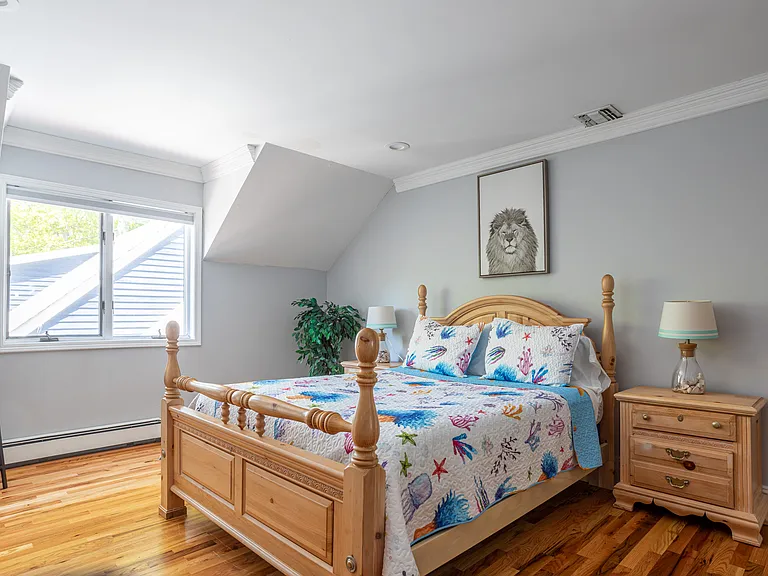 2300 Pine Tree Rd — Photo 17
