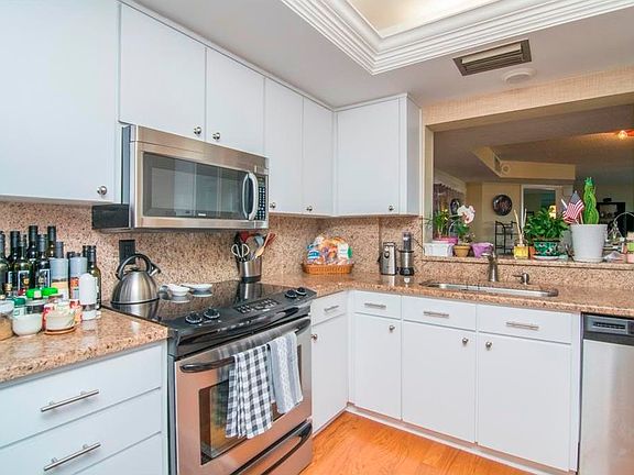 5th image of 2611 Bayshore Blvd APT 1505