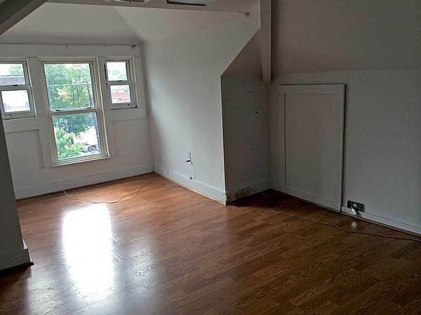 2nd image of 3321 12th St NE