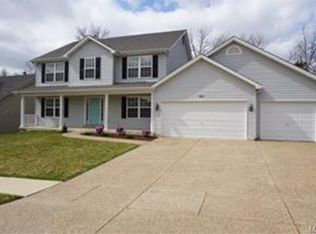 621 Courageous Ln, Wentzville, MO 63385