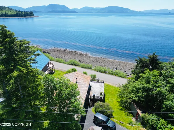 301 Cedar St, Craig, AK 99921