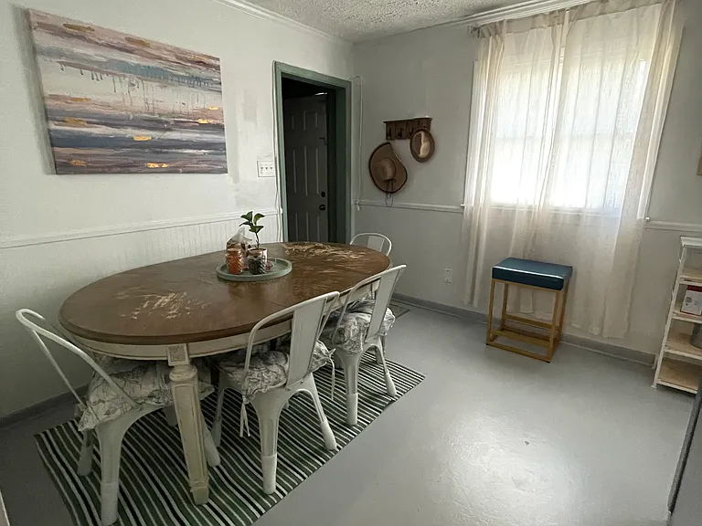 2229 Ireland Dr — Photo 20