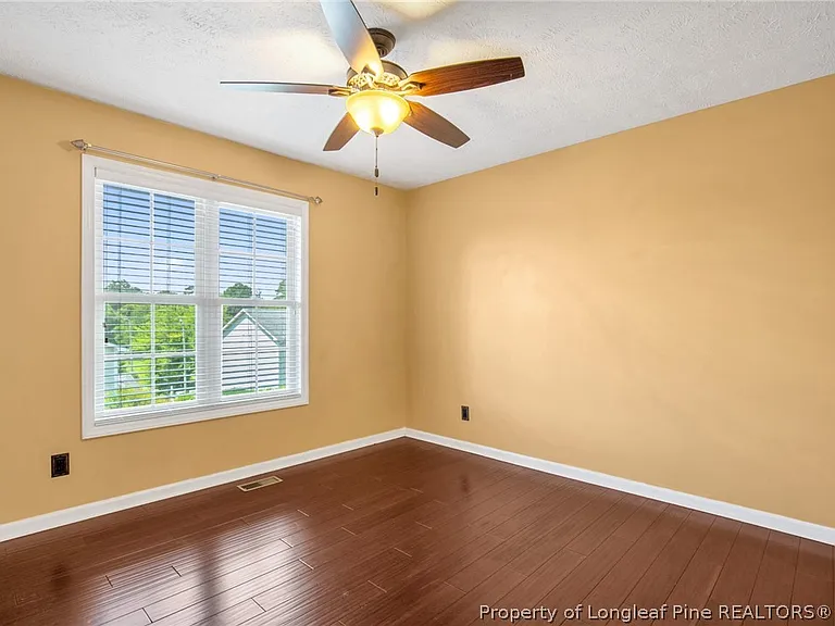 425 Cityview Ln — Photo 13