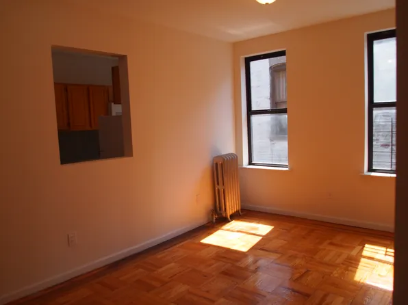 72 Seaman Avenue image 1 of 5