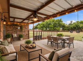108 Chisolm Trail Ct, Springtown, TX 76082