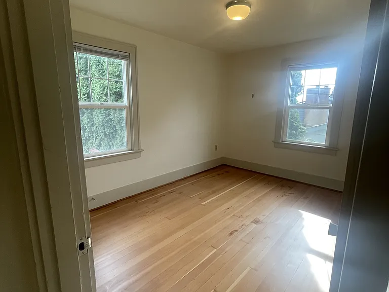 934 NE 5th Ave #2 — Photo 8