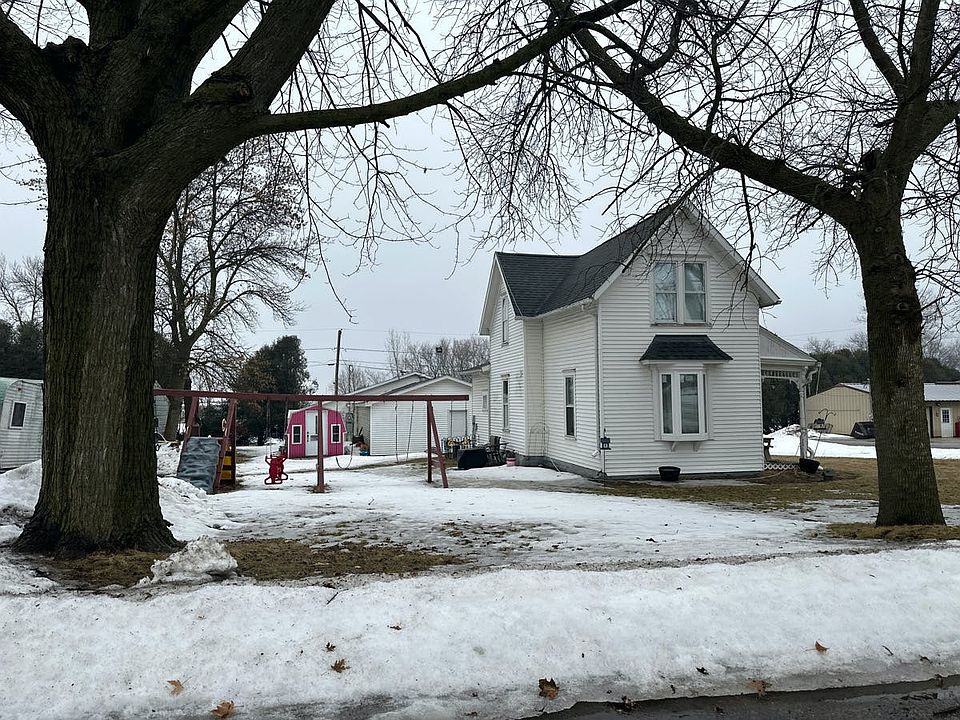 2nd image of 219 Columbus Ave S