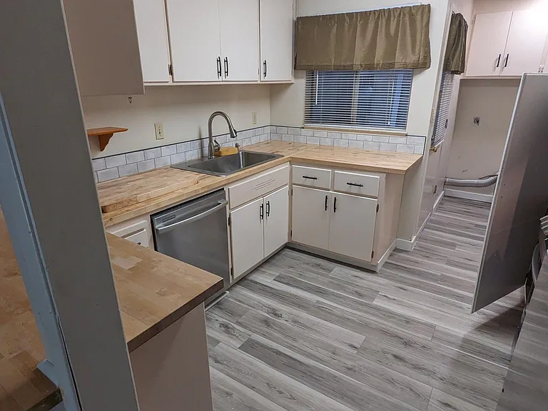 1468 Pompey Dr — Photo 12
