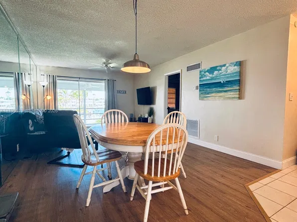 298 SE 6th Ave APT 15, Pompano Beach, FL 33060