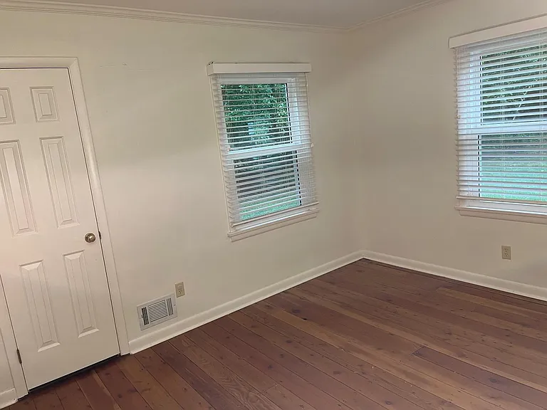 other rear bedroom
