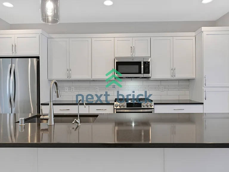 10945 NE 189th Pl #F — Photo 7