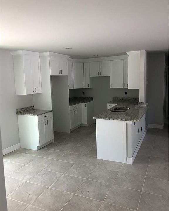 2nd image of 703 W 9th St