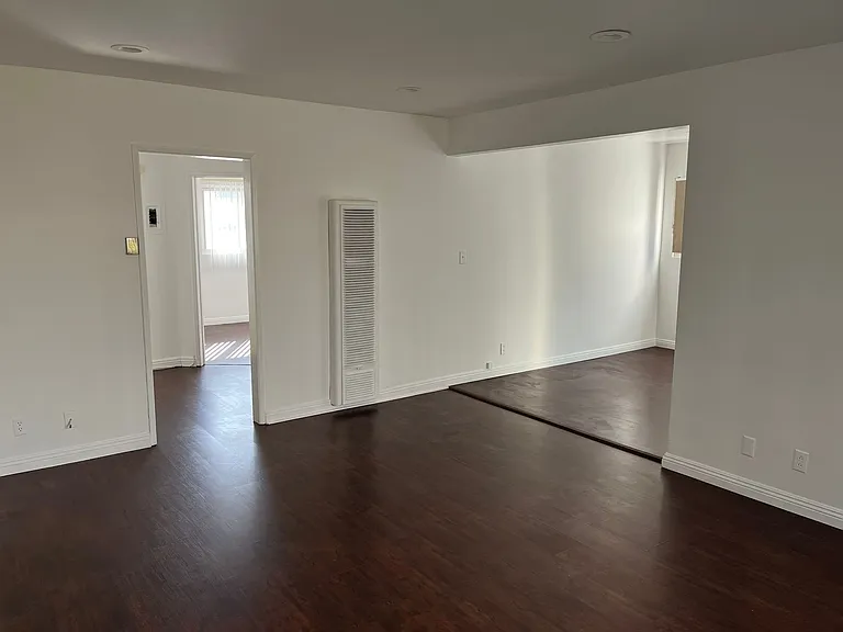8315 W Manchester Ave #4 — Photo 5
