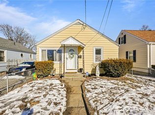 26 Yale Ave, Pawtucket, RI 02860
