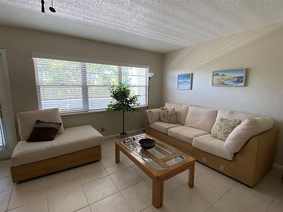 4th image of 4114 Cambridge #4114