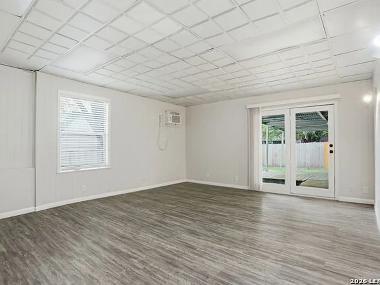 466 Sandalwood Ln — Photo 21