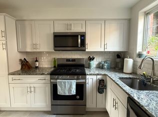 3622 Gunston Rd, Alexandria, VA 22302