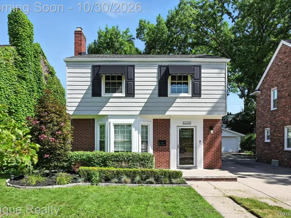 32210 W Chicago St, Livonia, MI 48150