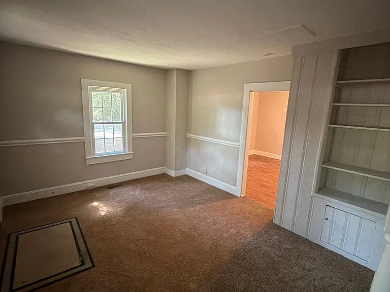 3516 Eastway Dr — Photo 3