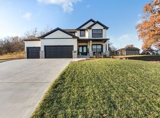 616 E Vorey St, Heyworth, IL 61745