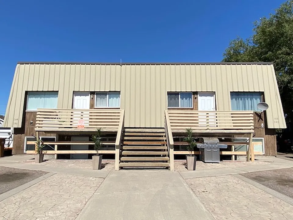 140-146 Parrish Ln