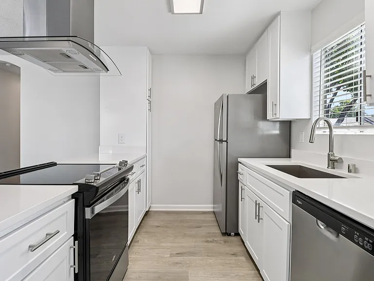 Waterleaf Apartment Homes — Photo 16