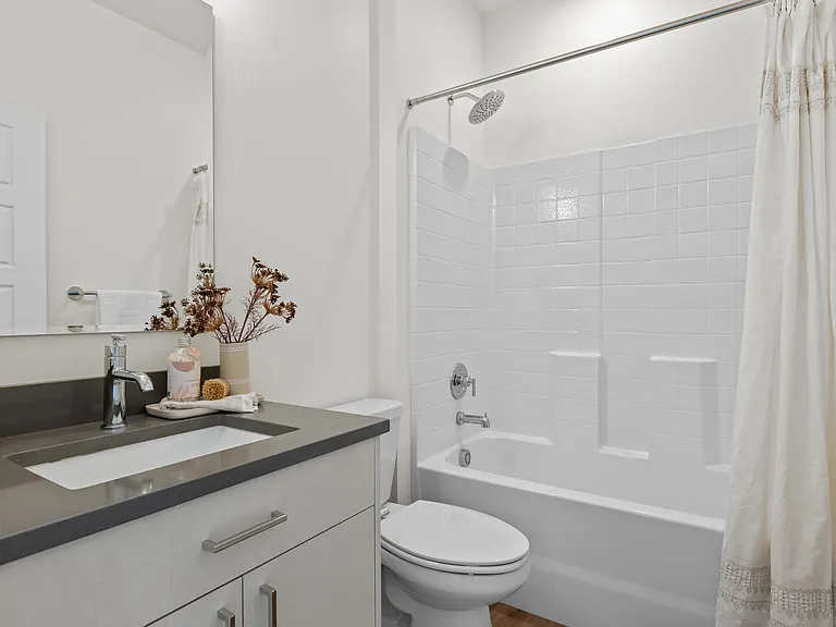 509 E Violets Cove Ln — Photo 25