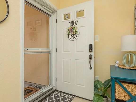 2nd image of 150 Bayberry Cir Unit 1307
