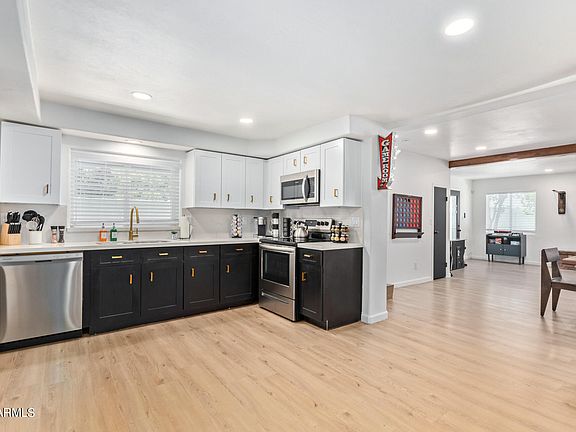 5th image of 2622 N Mesa Drive