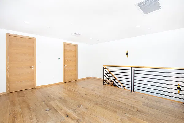 Rented by HCRE | media 11