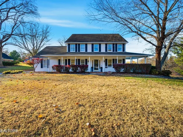 717 Oxford Hills Dr, Maryville, TN 37803