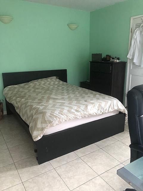 1st image of 5947 1/2 Corbin Ave