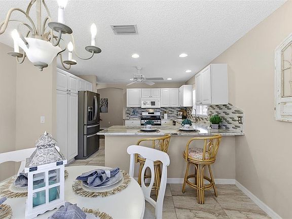 5th image of 2415 Morven Park Way
