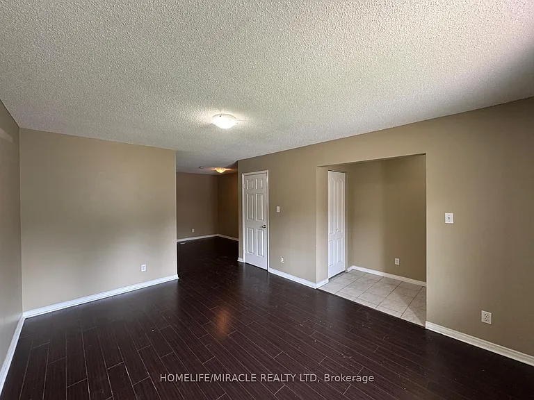 565 Kennedy Rd #7 — Photo 17