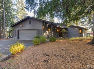 136 Horizon View Dr, Sequim, WA 98382