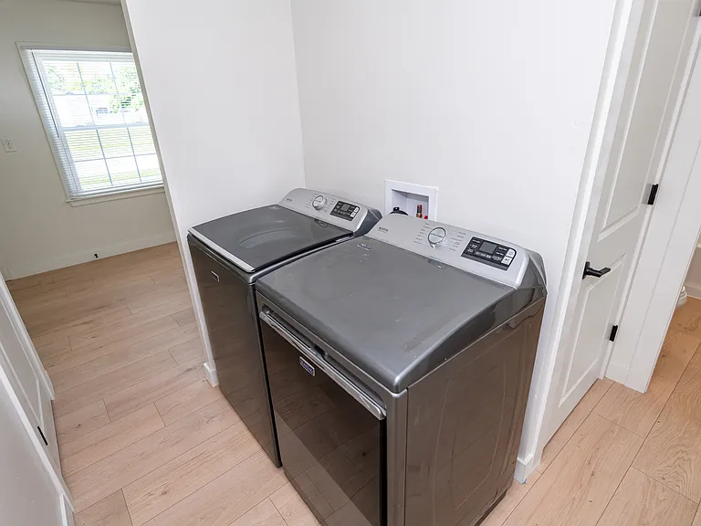 1331 Berwald Dr — Photo 9