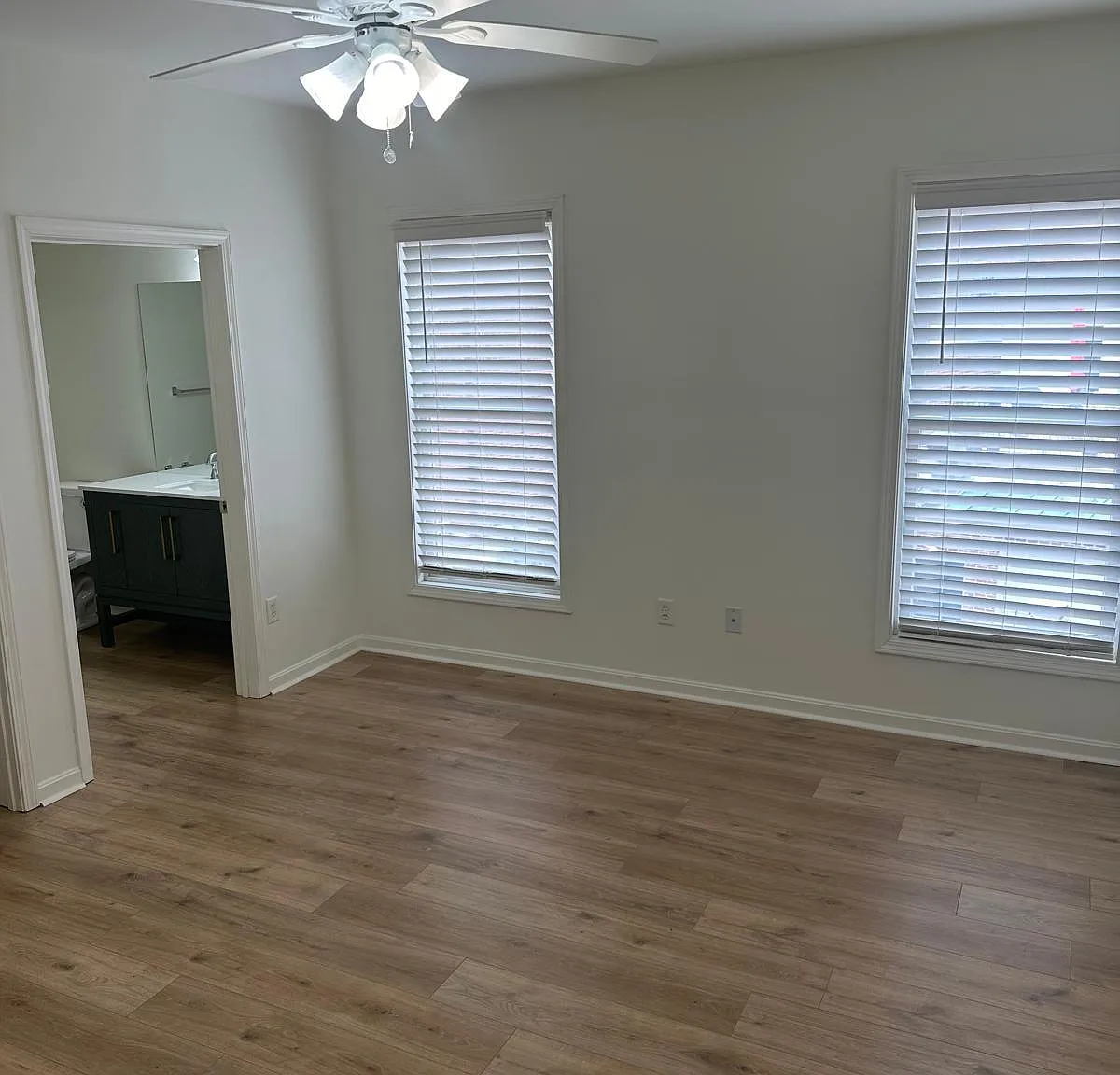 10639 Meeting Street — Photo 2