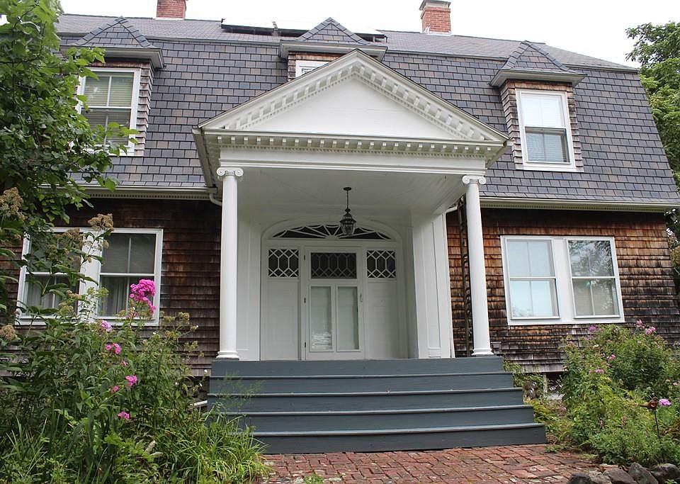 2nd image of 13 Spring St