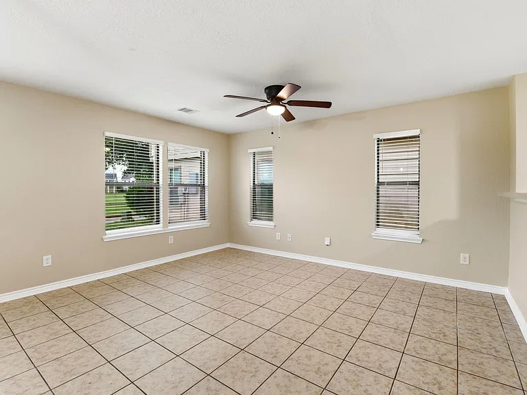 1230 Grassy View Dr — Photo 16