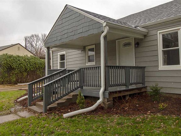 2nd image of 1402 W Edgemoor Dr