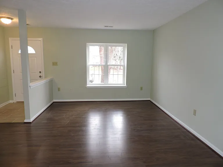 34 Meadowside Ct — Photo 3