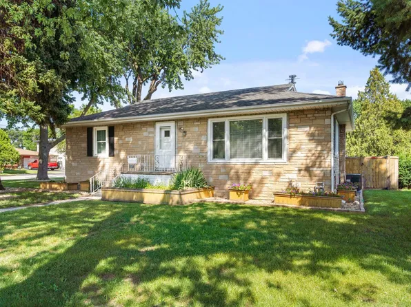 2257 Dora St, Melrose Park, IL 60164