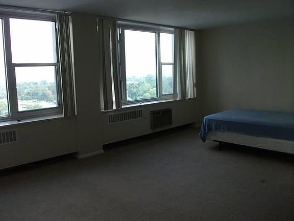 2nd image of 4250 N Marine Dr APT 1005