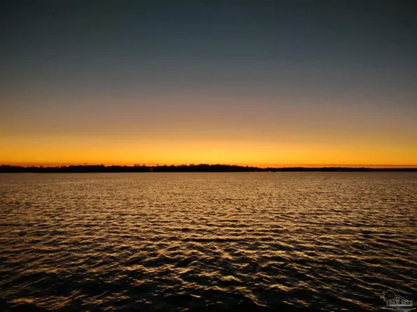 3615 Ward Basin Rd, Milton, FL 32583