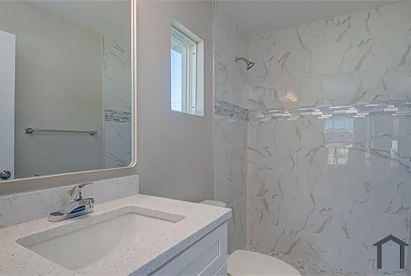 4358 NW 34th Ave — Photo 17